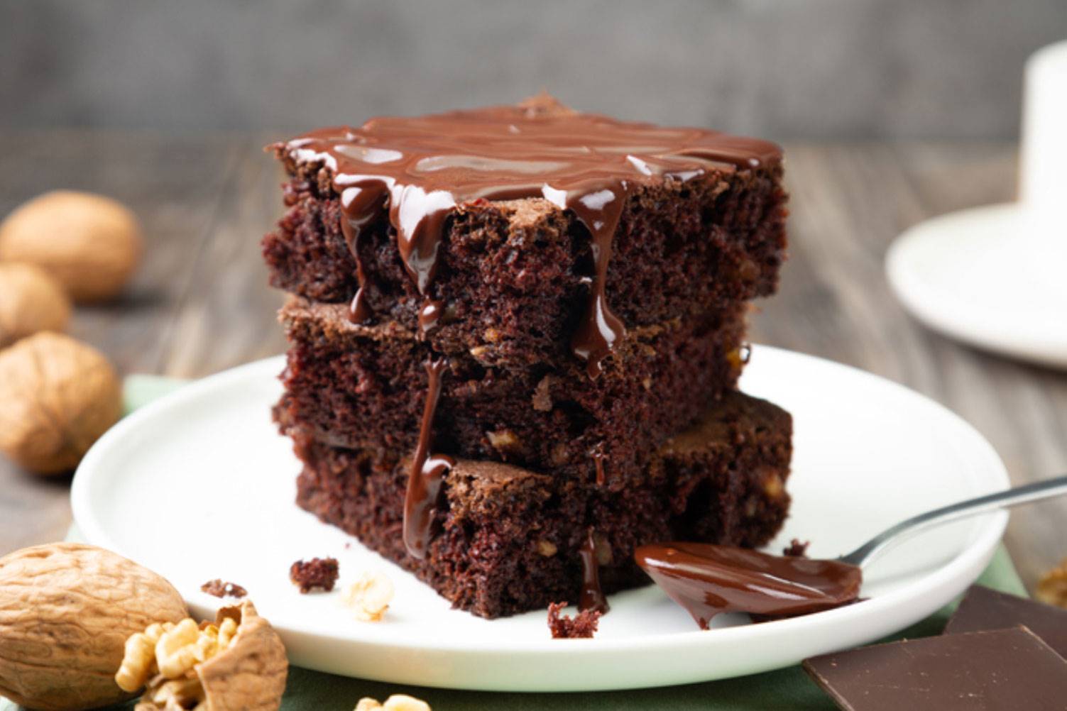 Gerçek Şölen Çikolatasının Lezzetiyle Buluşan Brownie Tarifi