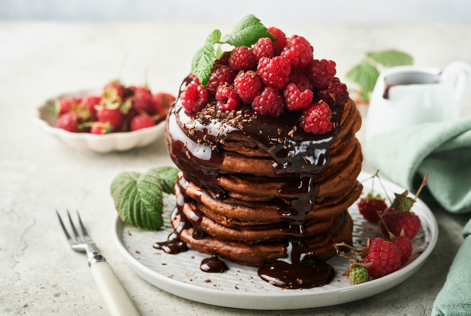 Anneler Günü Kahvaltısına Özel: Çikolatalı Krep Pasta