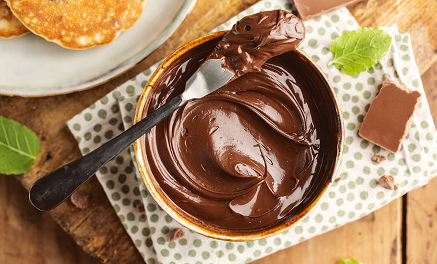 Pastaların Vazgeçilmezi: Çikolatalı Pastacı Kreması