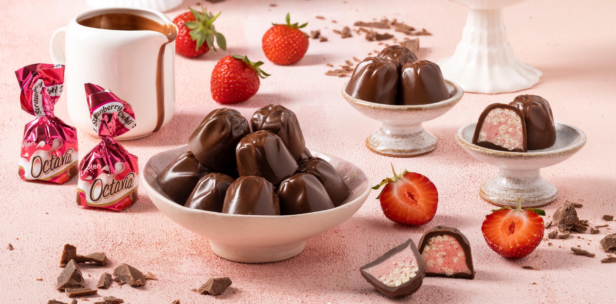 Çilek Dolgulu Pirinç Patlaklı Sütlü Çikolata